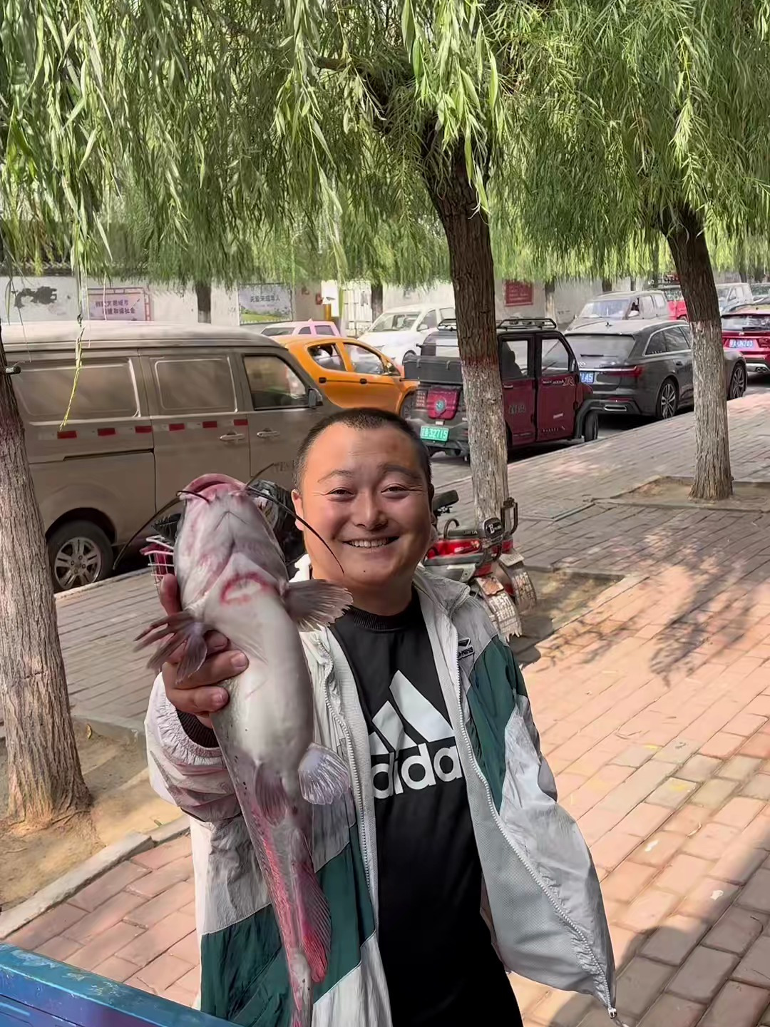 李二鲜鱼保证每一条都是现做