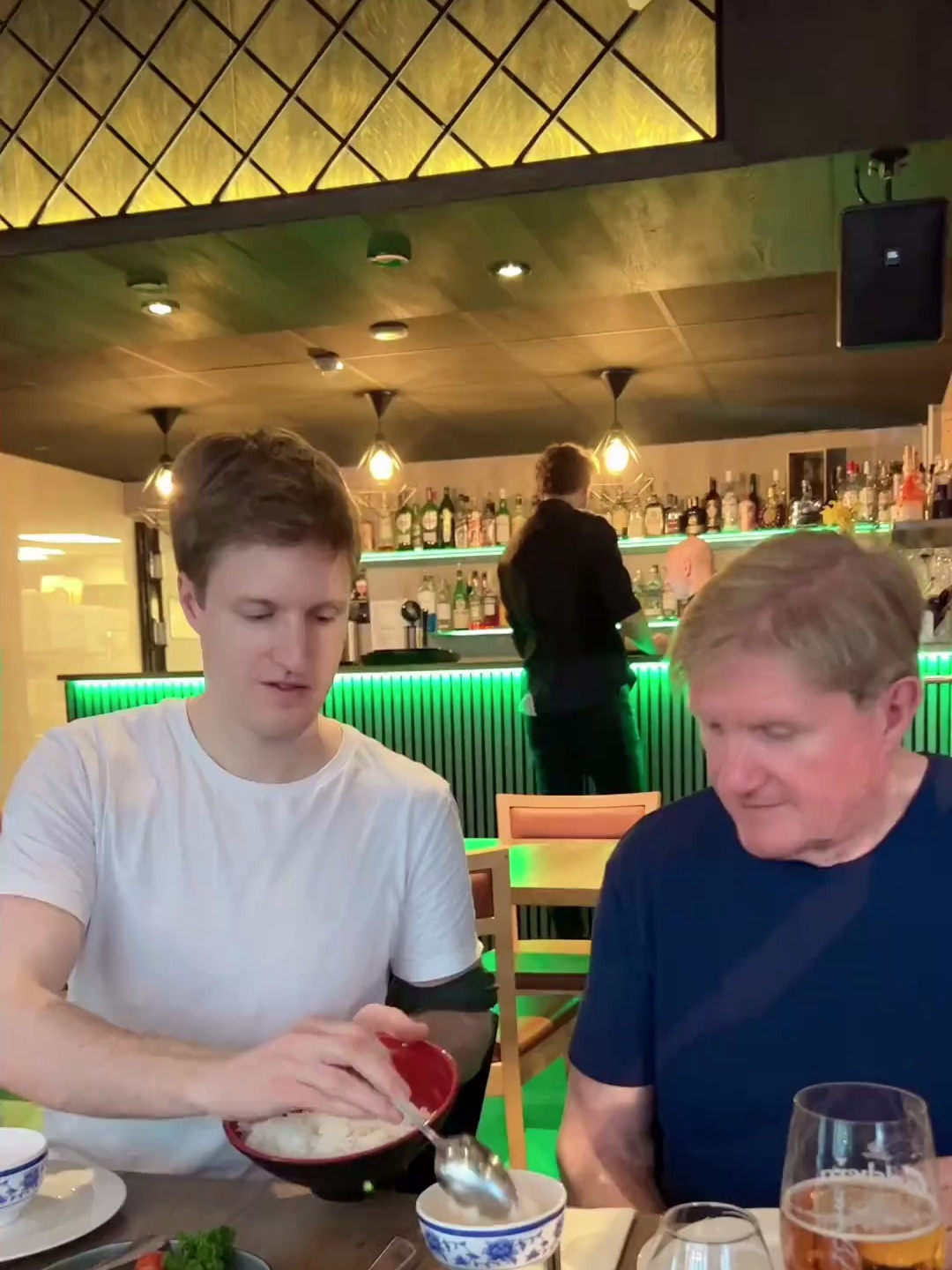 带挪威公公看他们的鱼油博物馆