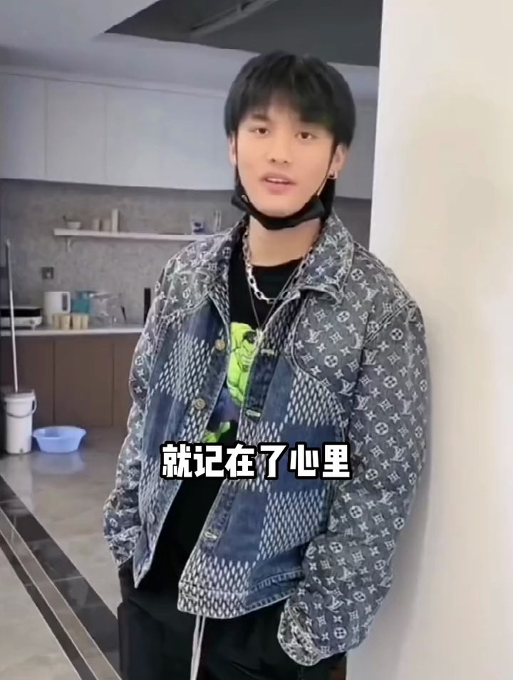小杨哥把好吃的武汉蔡林记热干面给带来了