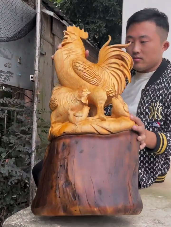 木头大公鸡来了