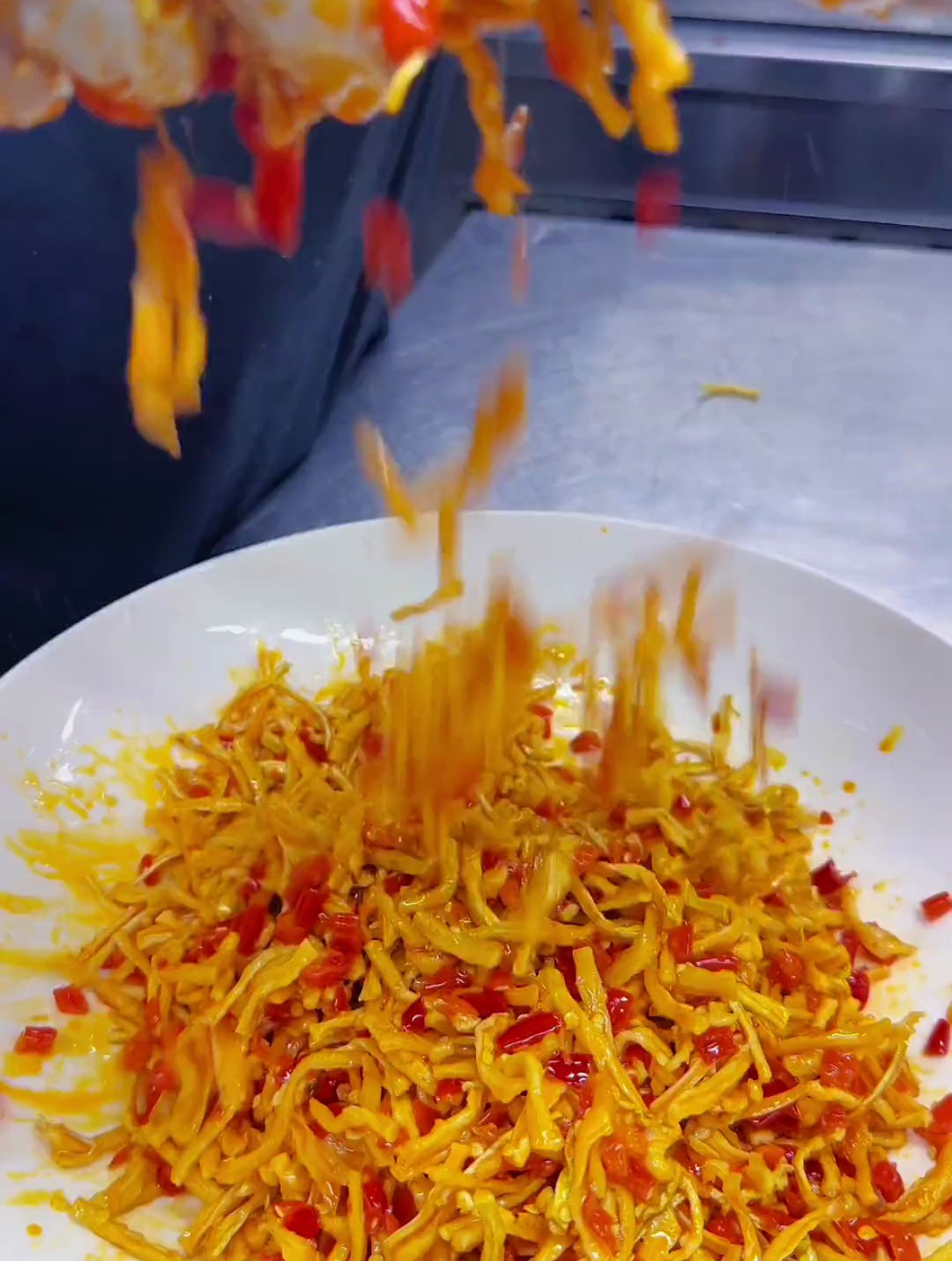 下饭神器 红油剁椒萝卜干 做法简单