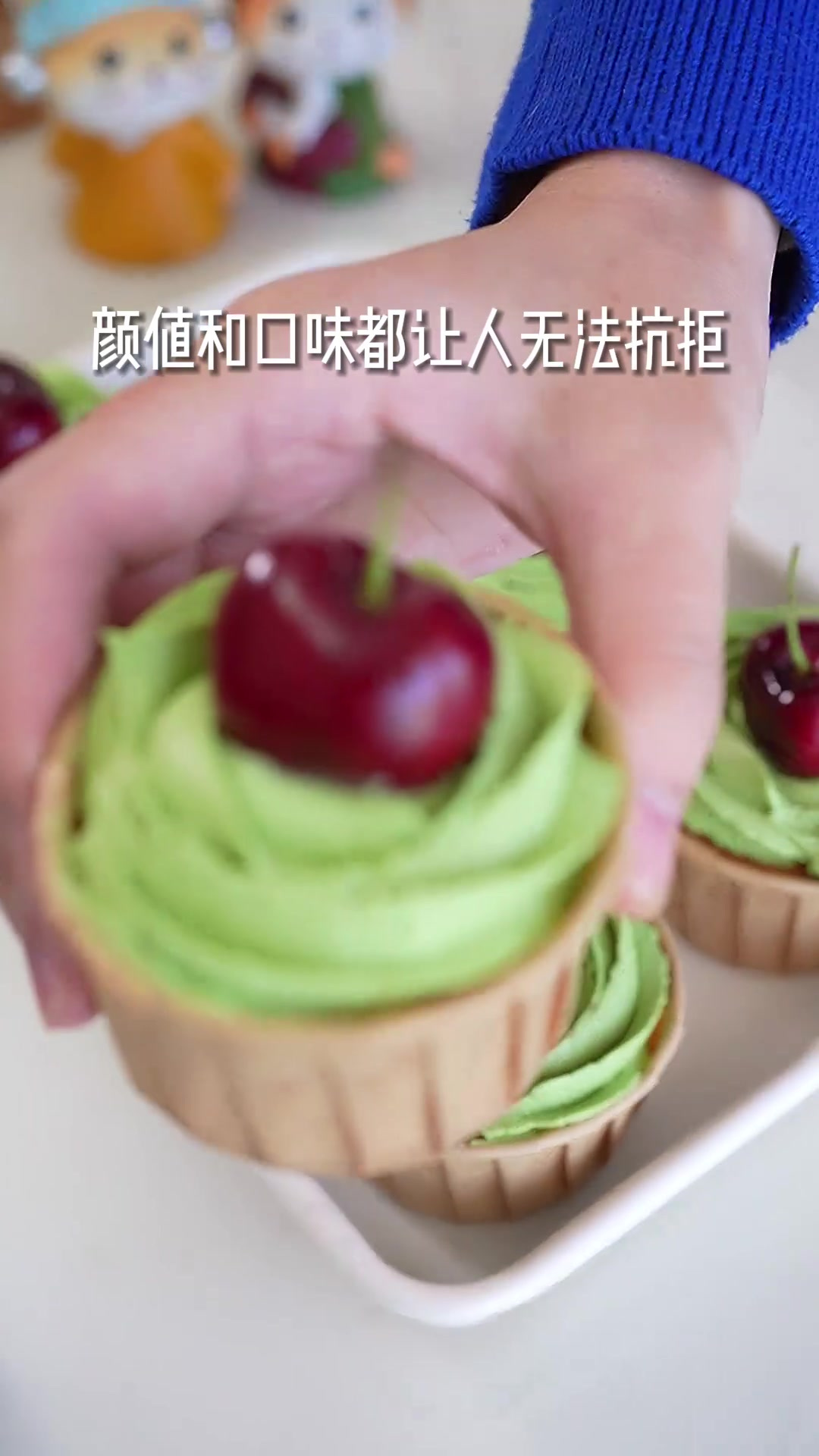 奶油杯子蛋糕附完美不开裂纸杯蛋糕配方
