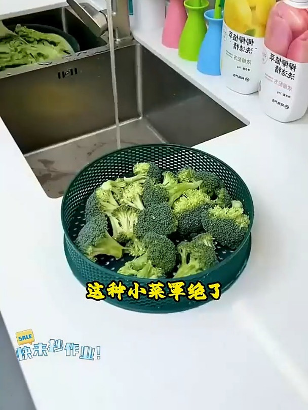 层层叠放的易用设计,镂空菜罩既防尘又透气,夏季必备神器!