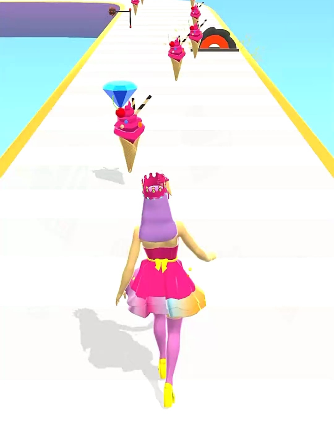 解压游戏:小姐姐把好吃的蛋糕踩在脚底下!