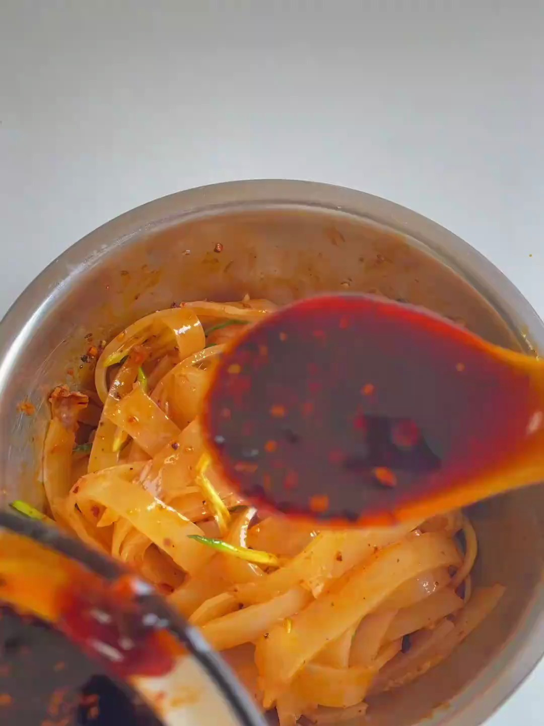 第8集|小白怎么做出地道的陕西擀面皮?擀面皮 擀面皮做法