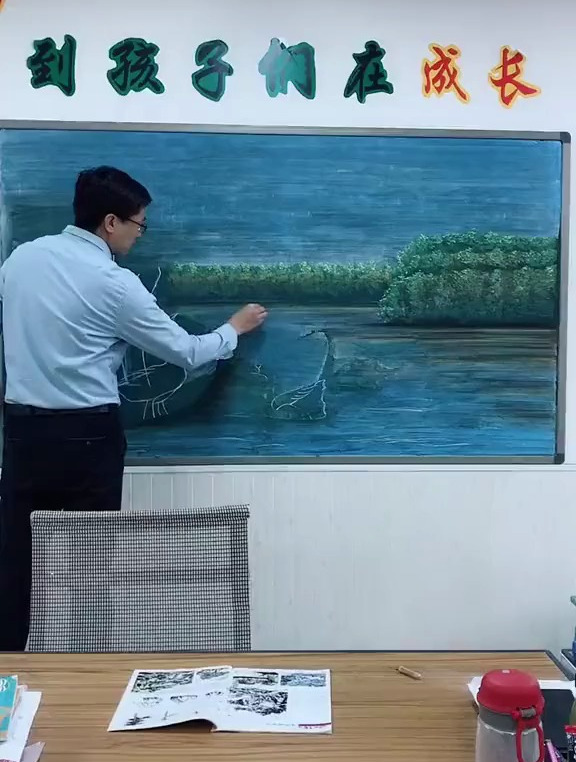 一年级黑板报《咏鹅》
