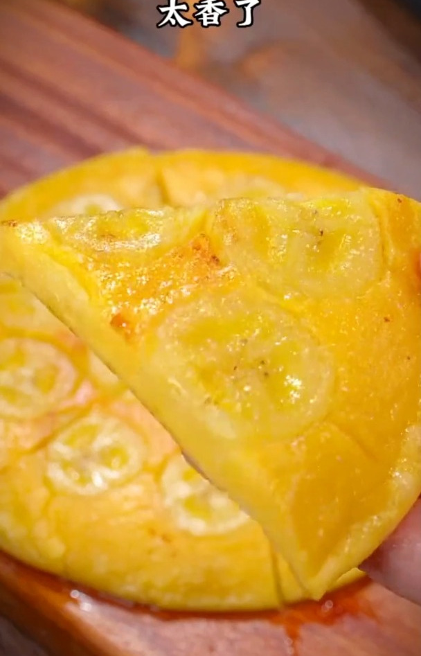 自制松软香甜的香蕉饼,太香了