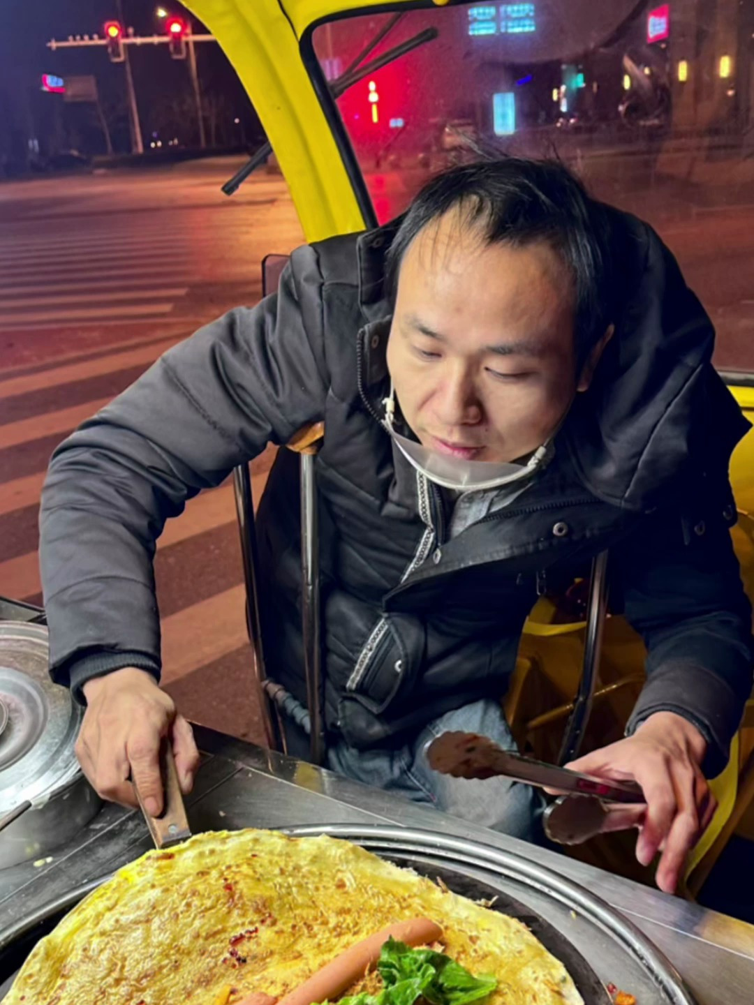 努力生活励志拐棍哥,定被善待,值得尊重