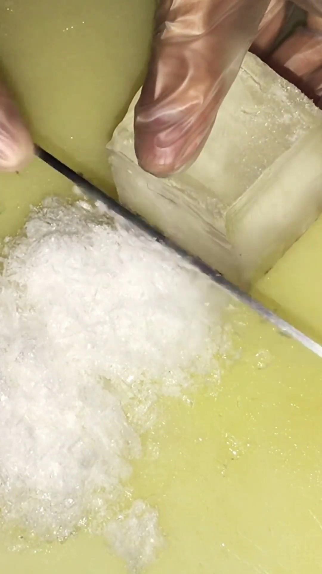 人生中第一杯鸡尾酒是“金汤力”的,请举手