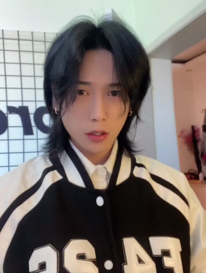 狼尾鲻鱼头男士发型,想剪头发的兄弟们做好准备