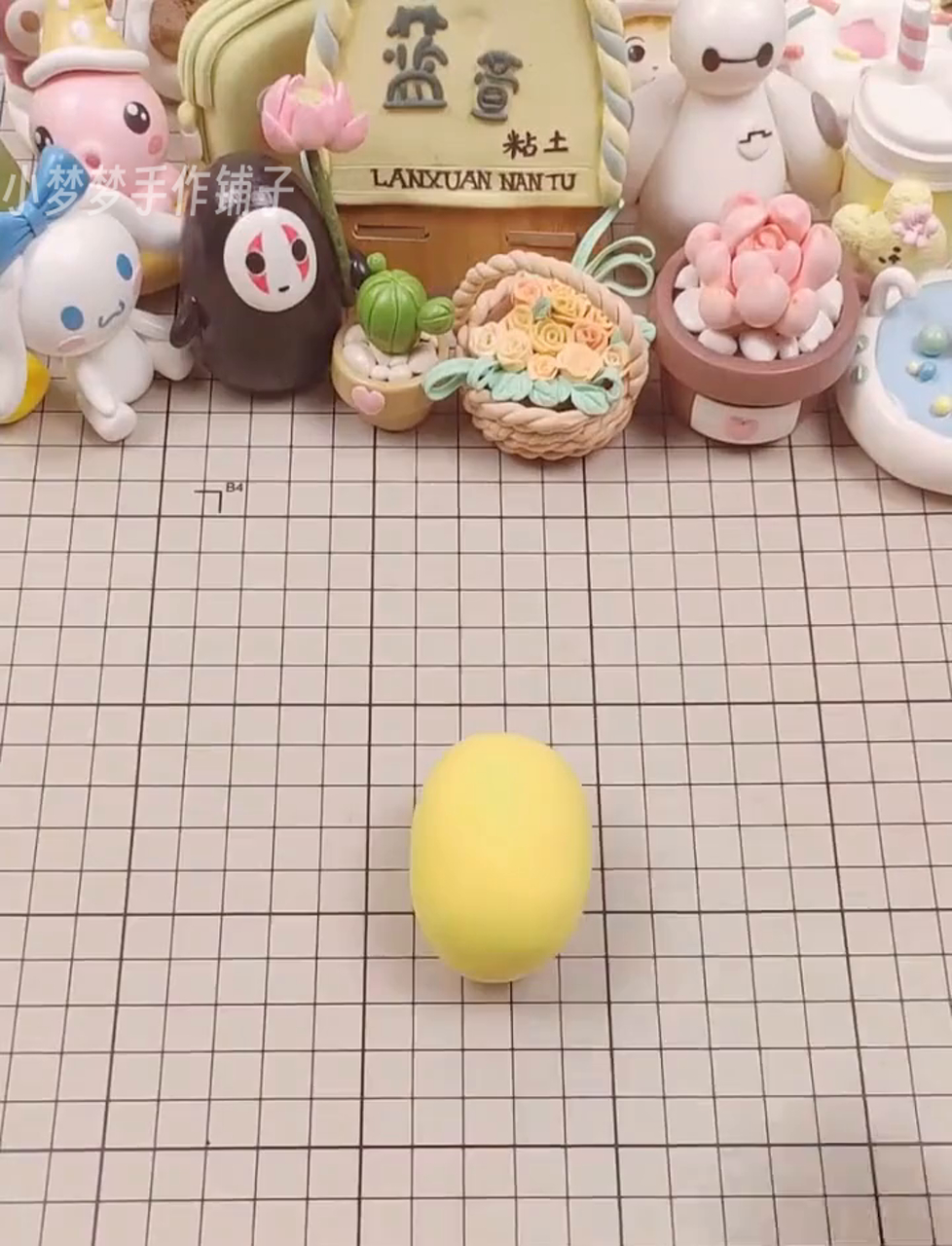 今儿咱们动手做个萌爆的小黄鸭背包!