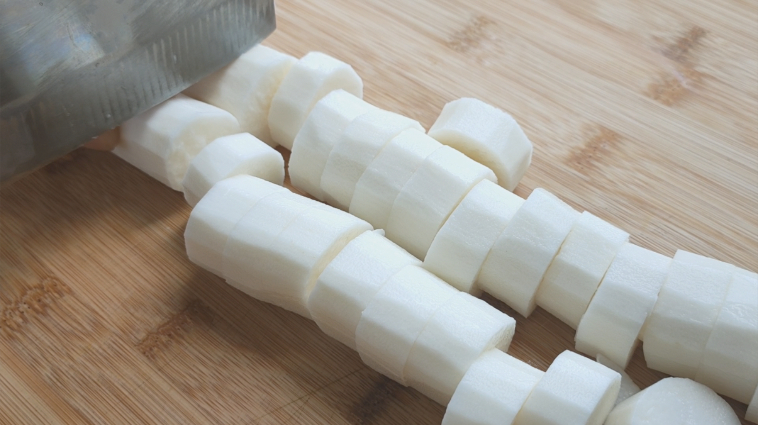 暑天要多吃山药,早餐这样做一盘,营养开胃好吃,拿红烧肉都不换