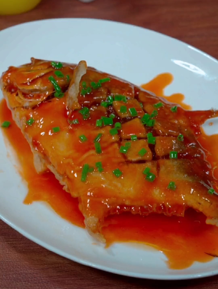 吃鱼做鱼我还是选择糖醋鱼,因为酸甜酥脆,下九下饭都非常的好吃