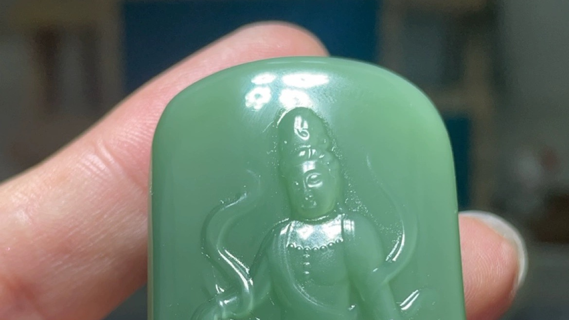 精品和田玉挂件雕刻
