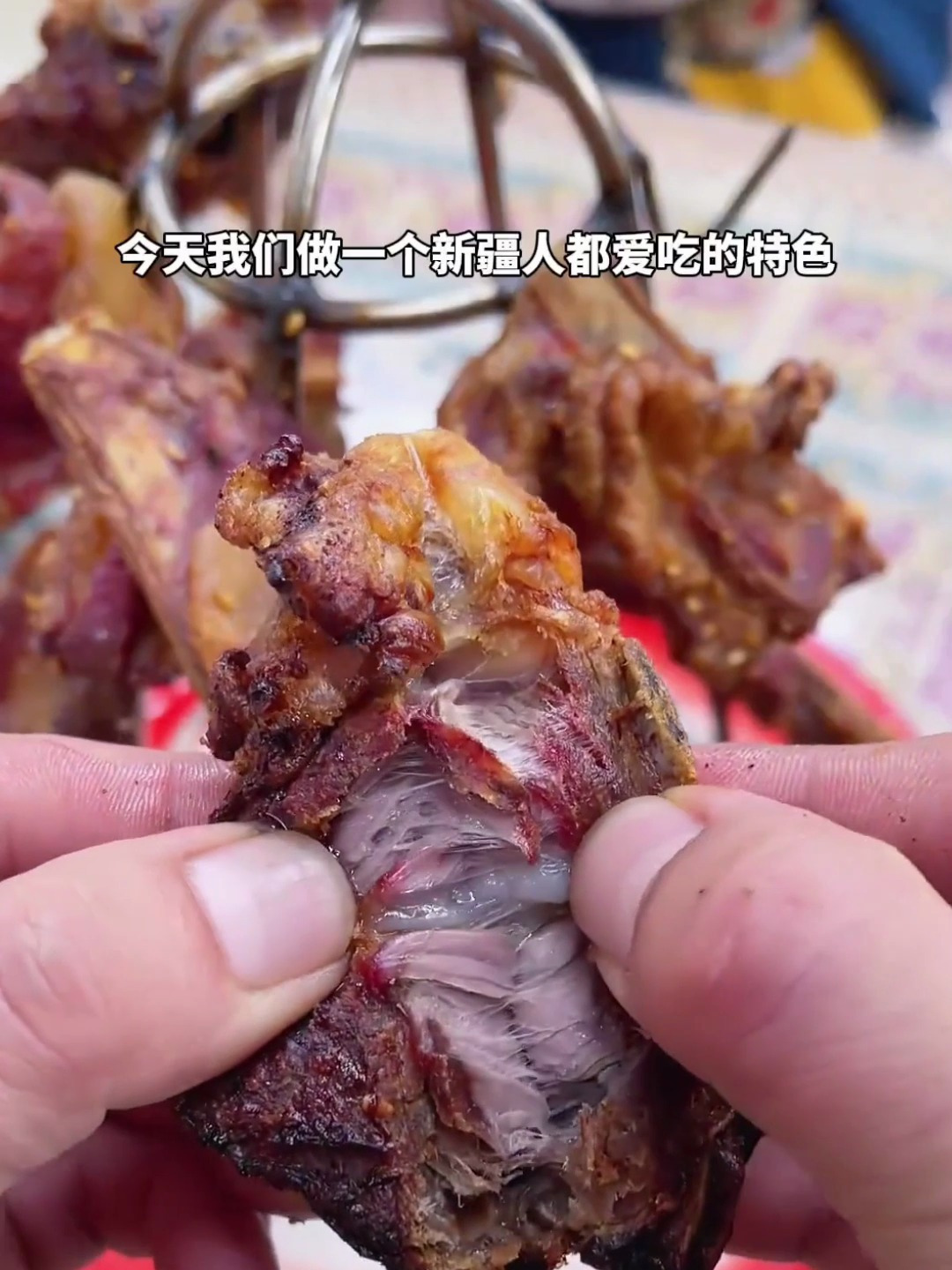 孜然烤羊排新疆人都爱吃的特色美食,架子肉