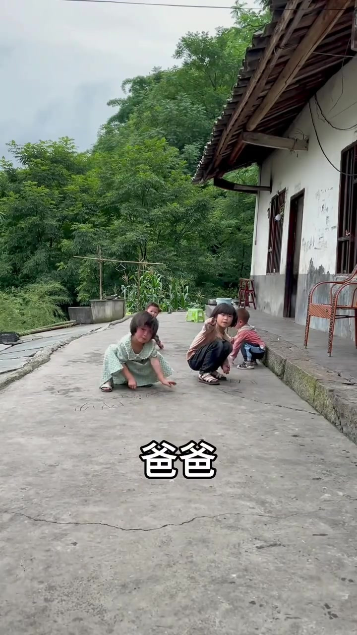 做青椒炒油渣给孩子们吃,谢谢你们的支持和帮助