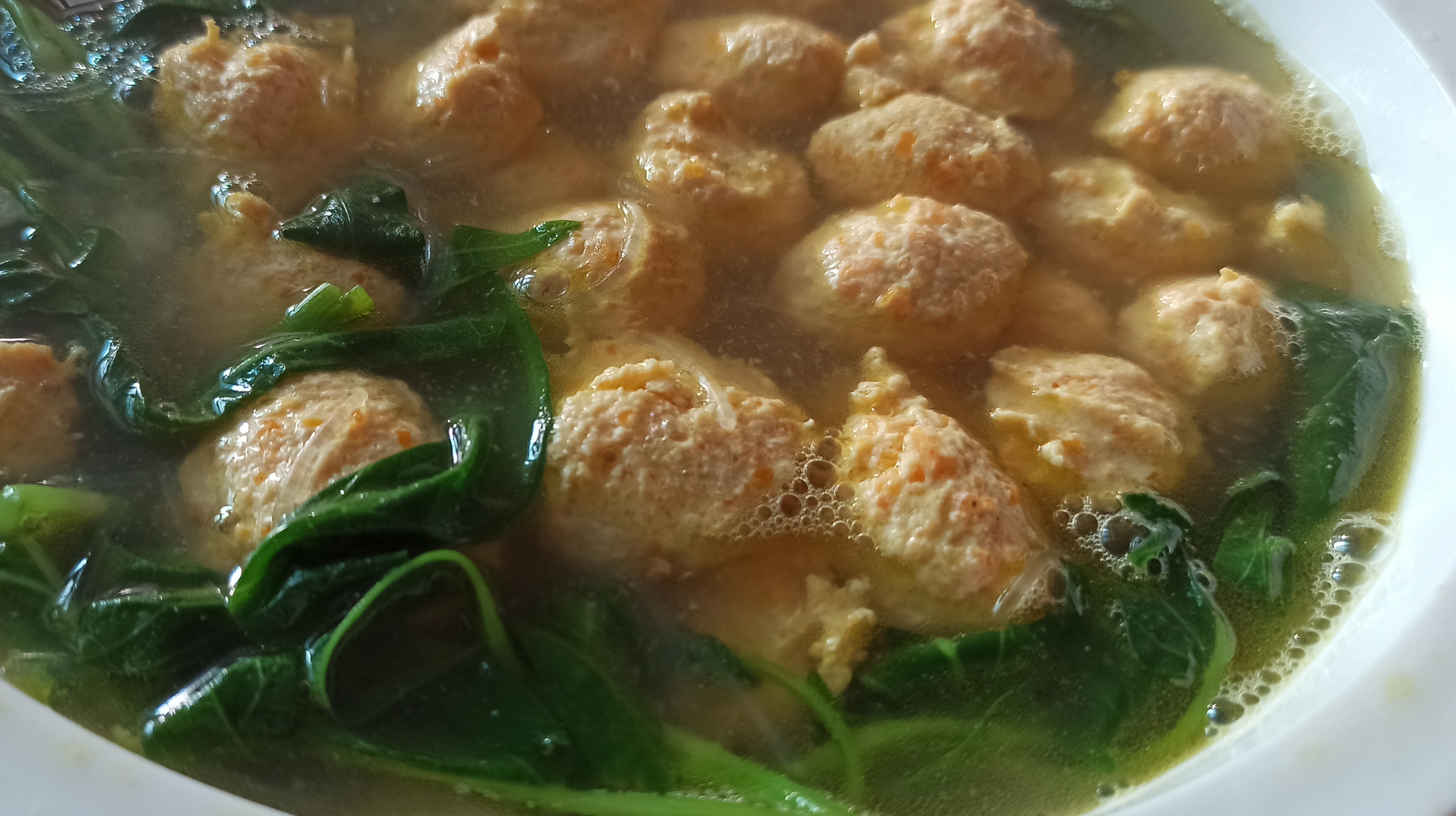 做一道鸡肉丸粉丝汤,这样做,鲜香味美,一周三次也不腻