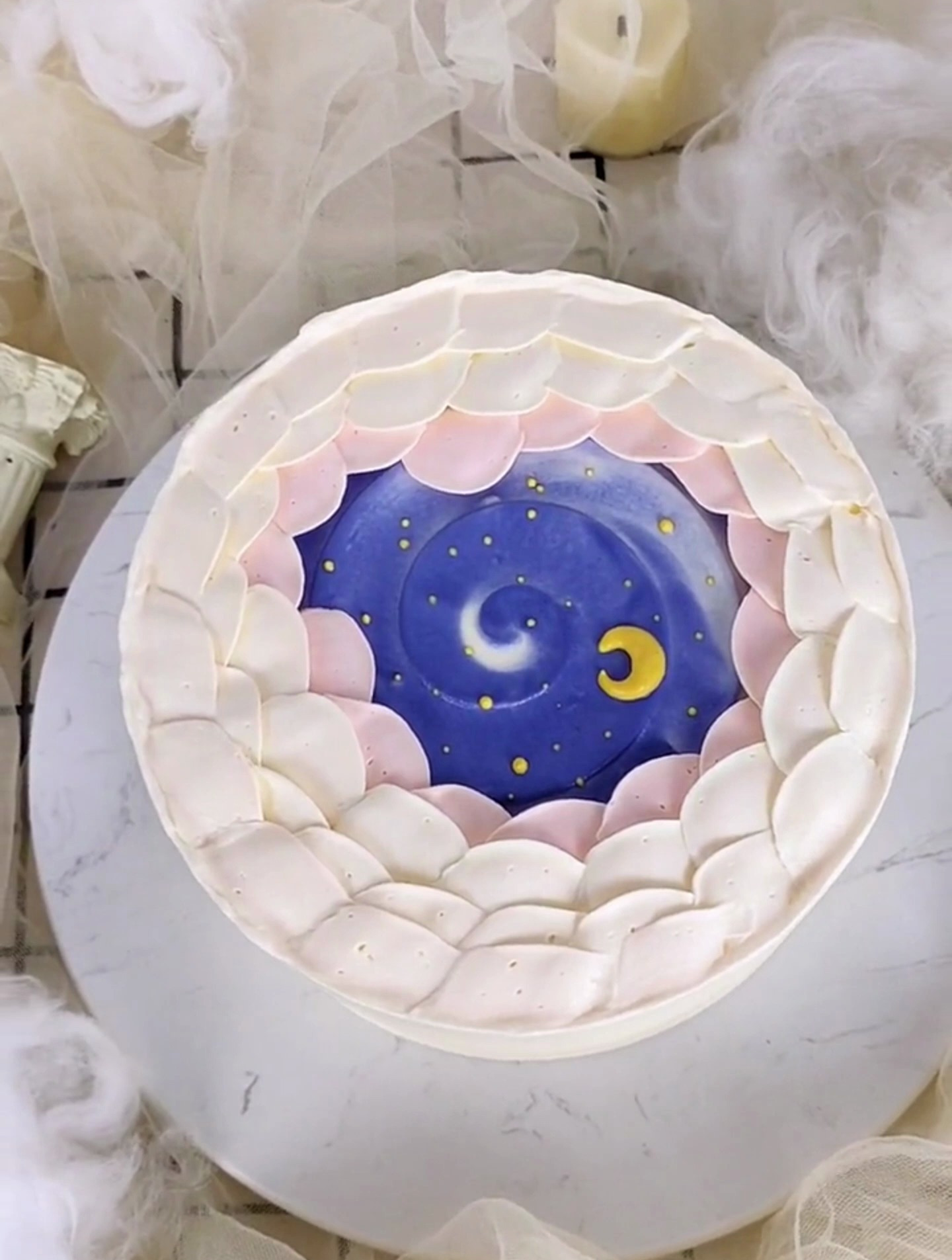 藏在云层里的浪漫星空蛋糕