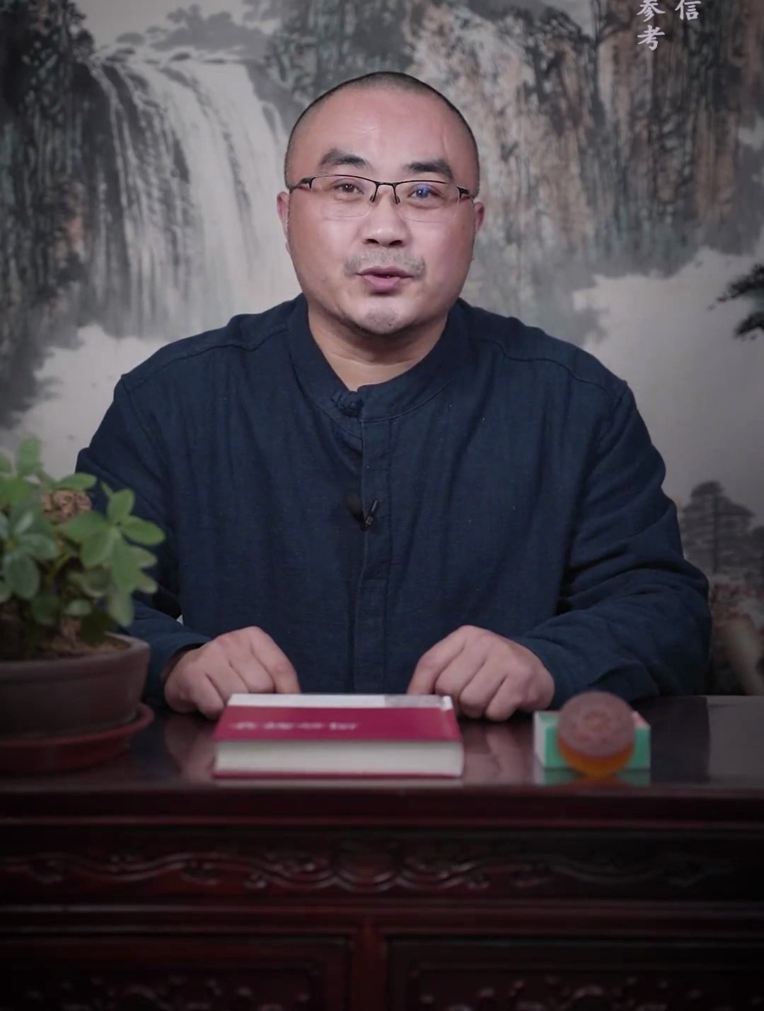 梦象解析:梦见跑过来一只大公鸡,带给我们什么样的预示?