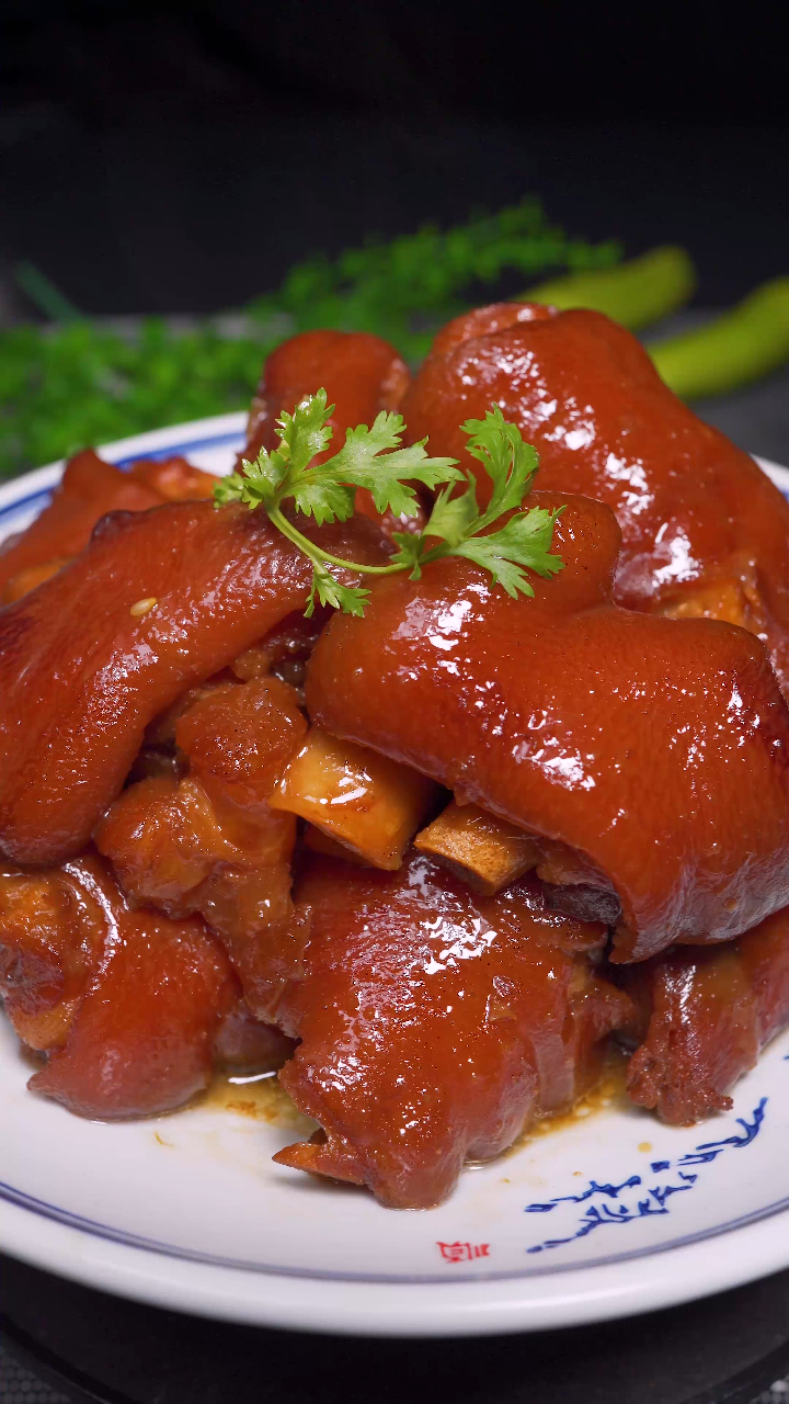 这才是红烧猪蹄软烂入味,不腥不柴的关键!