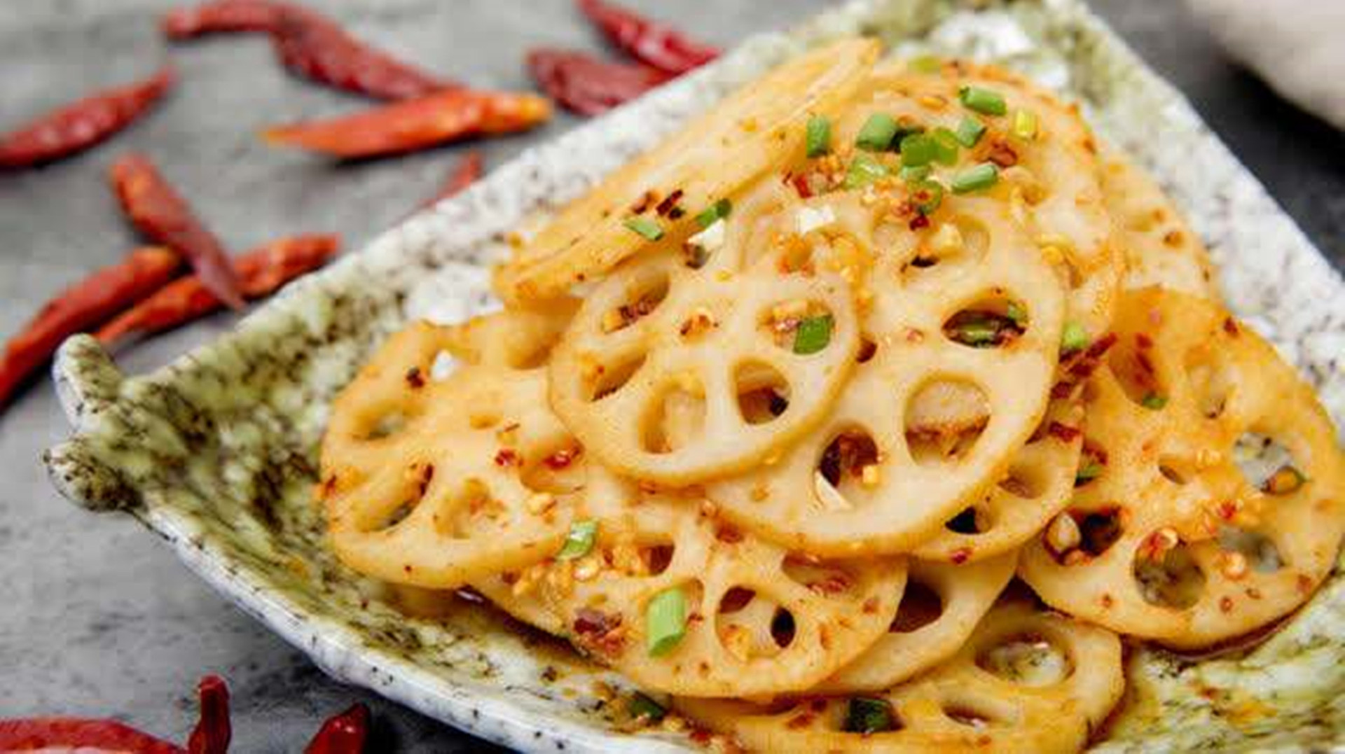 莲藕片不炒不炸这样拌一拌,香脆爽口,专治没胃口,吃一次就上瘾