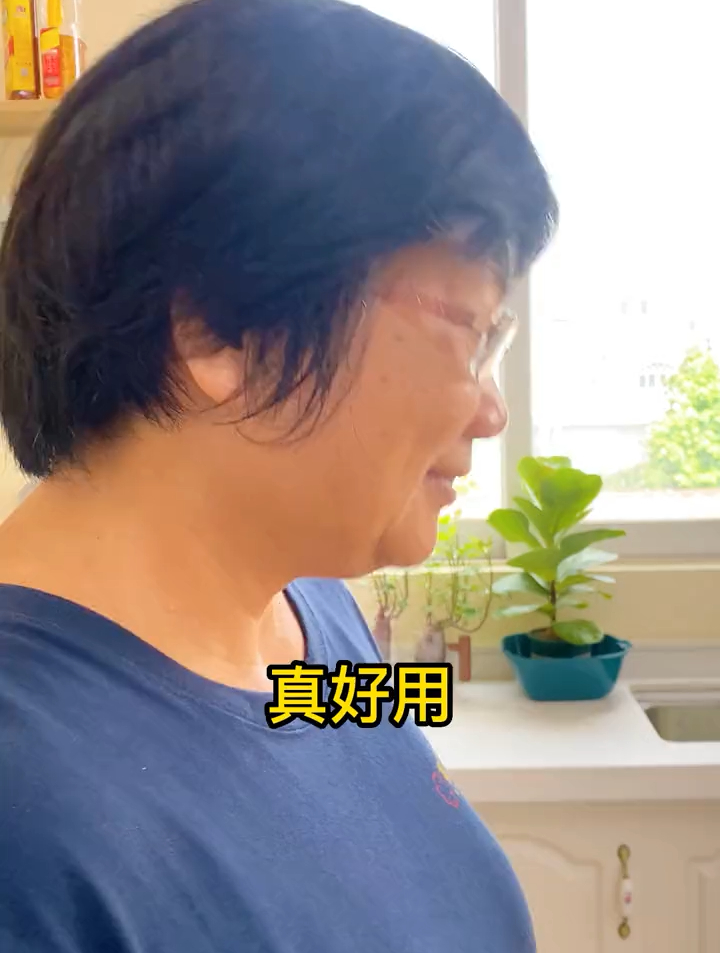 瓜果蔬菜上的农药残留,可不能仅靠水冲,教你一招,受益无穷