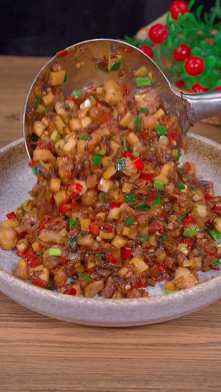 这是我认为杏鲍菇炒外婆菜最好吃的做法