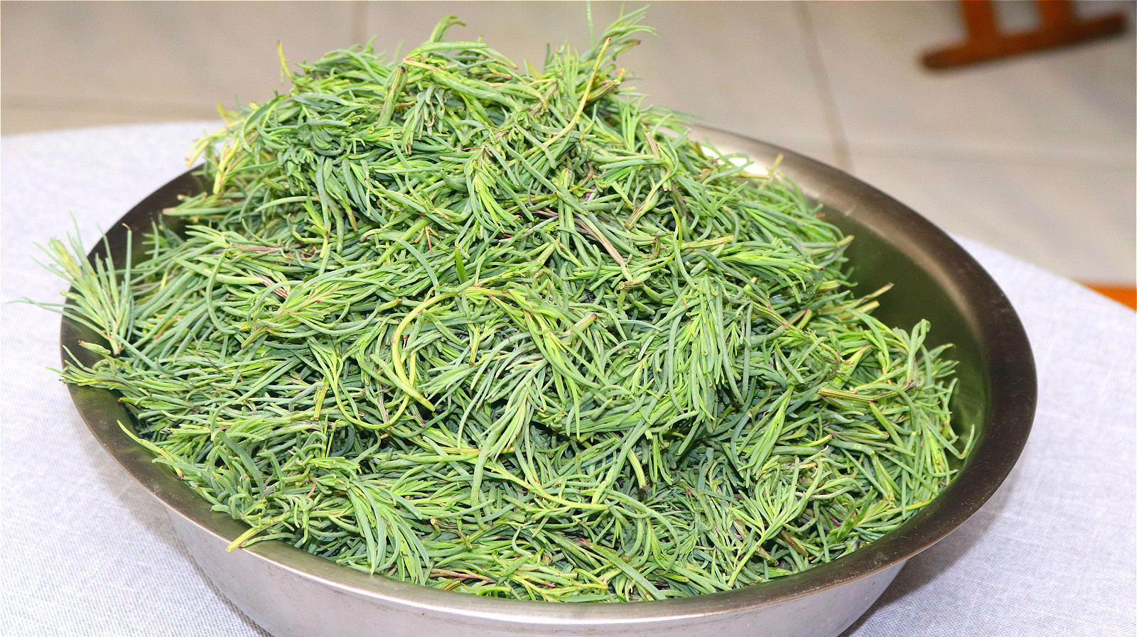 黄须菜内含多种维生素及人体所需的矿物质,成分符合人体需要