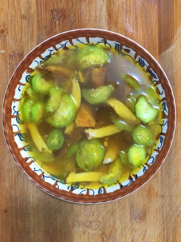 丝瓜汤怎么做才好喝,分享一道丝瓜咸鱼汤