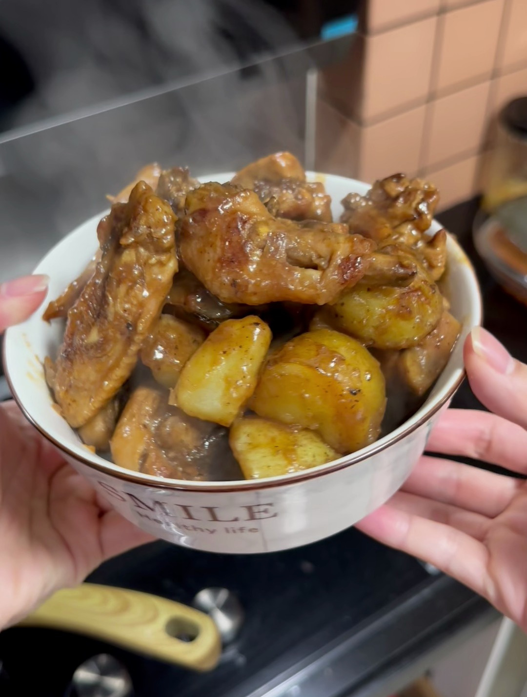 简单易学:教你做出香浓可口的薯仔炖鸡