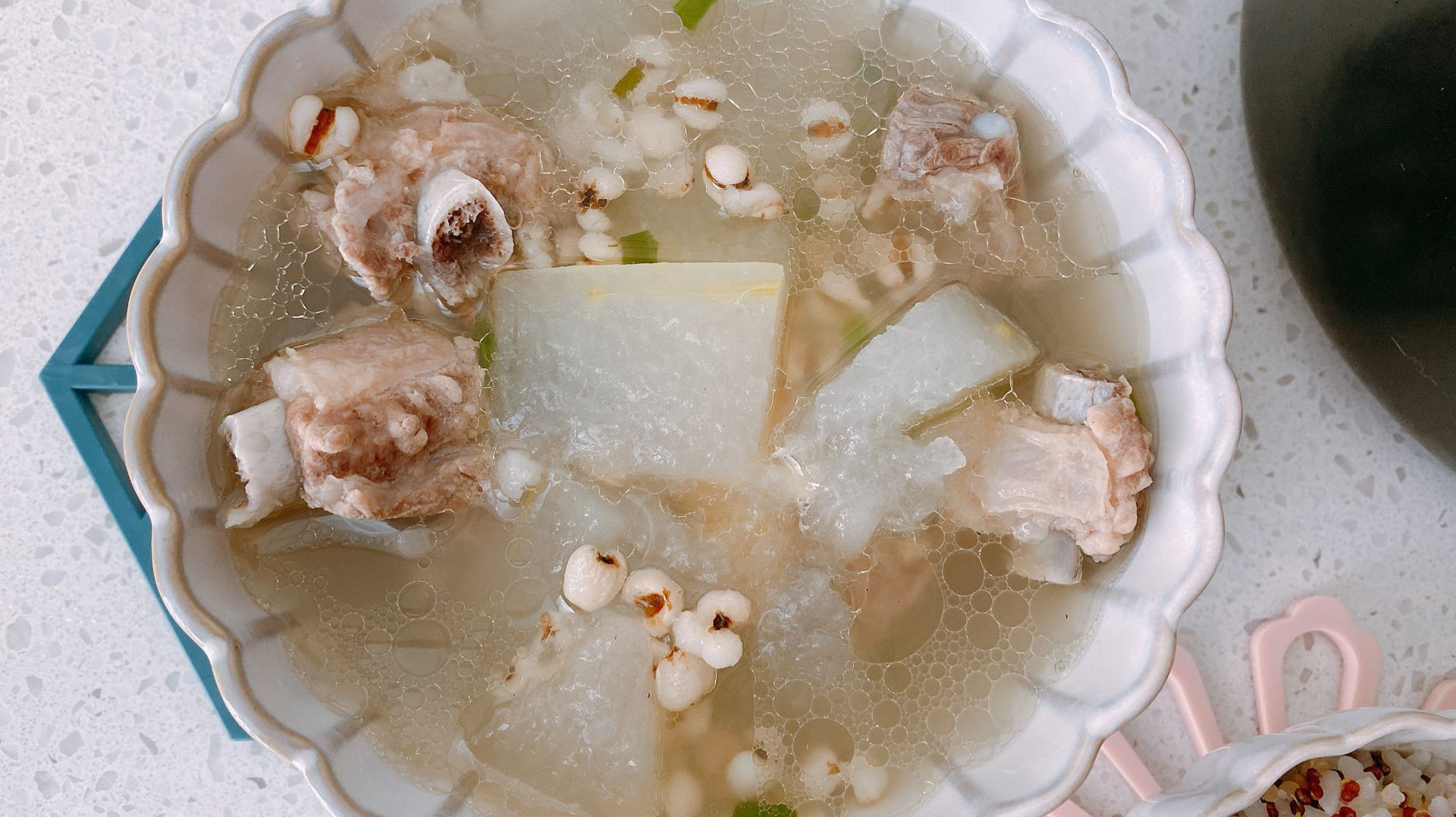 适合夏天喝的冬瓜排骨薏米汤,清热祛湿利尿,简单易上手
