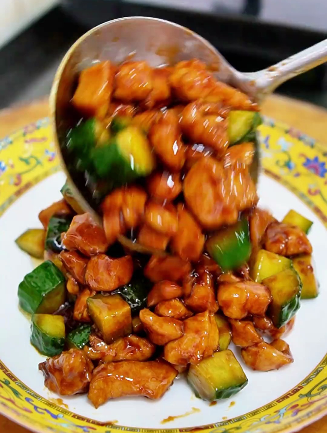 酱爆鸡丁,简单家常好吃下饭