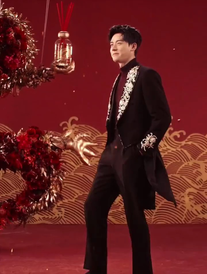 龚俊新年爵士,与龙共舞