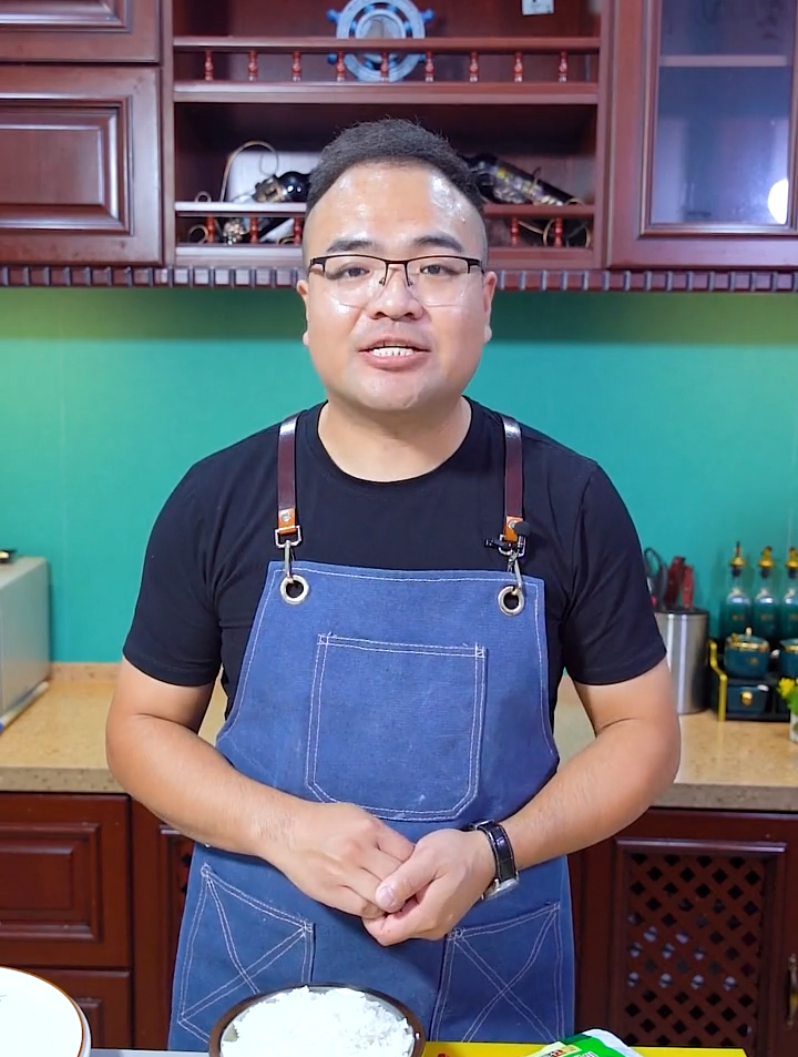 今日美食:辣白菜炒饭