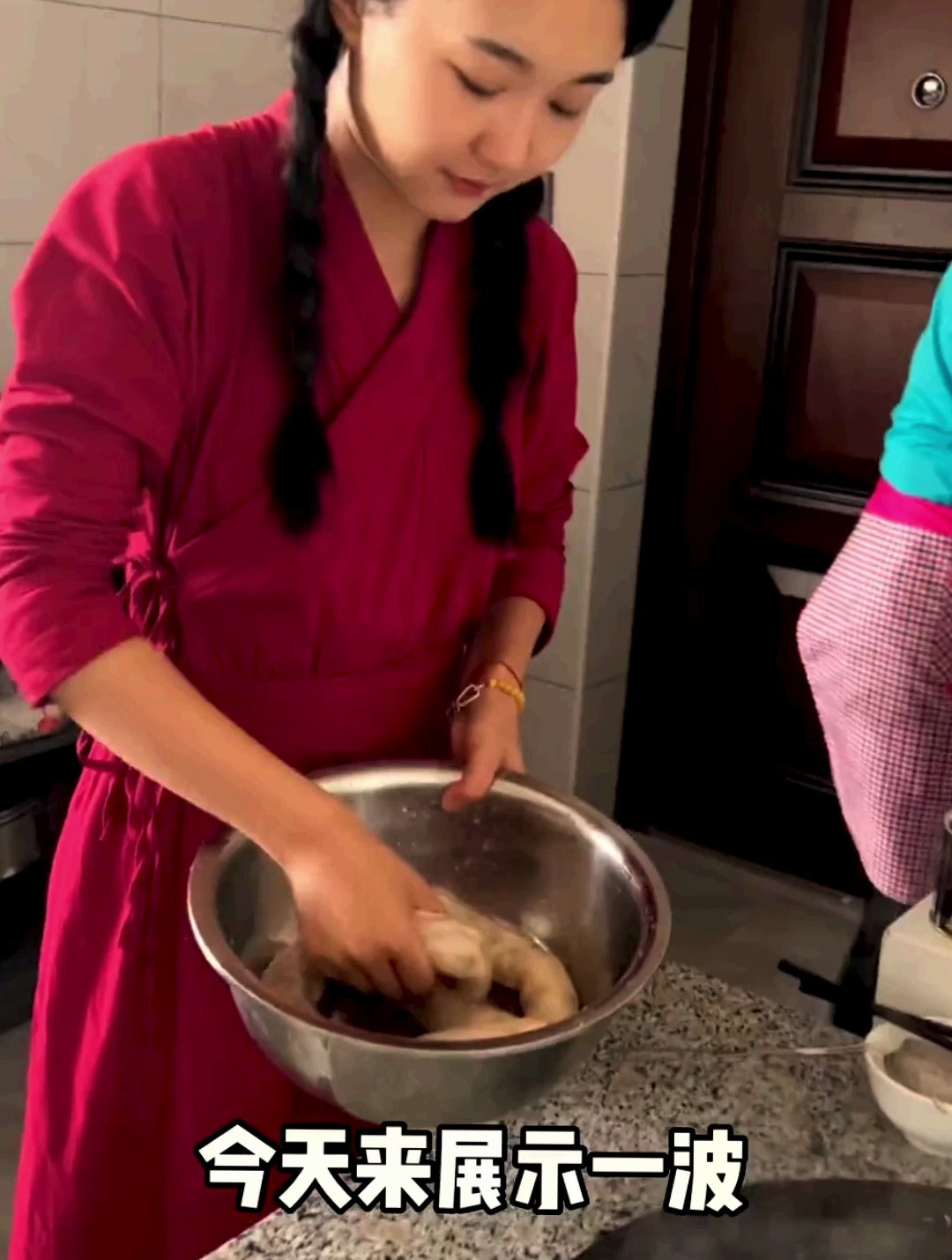 美食博主上线,教大家怎么做肉肠