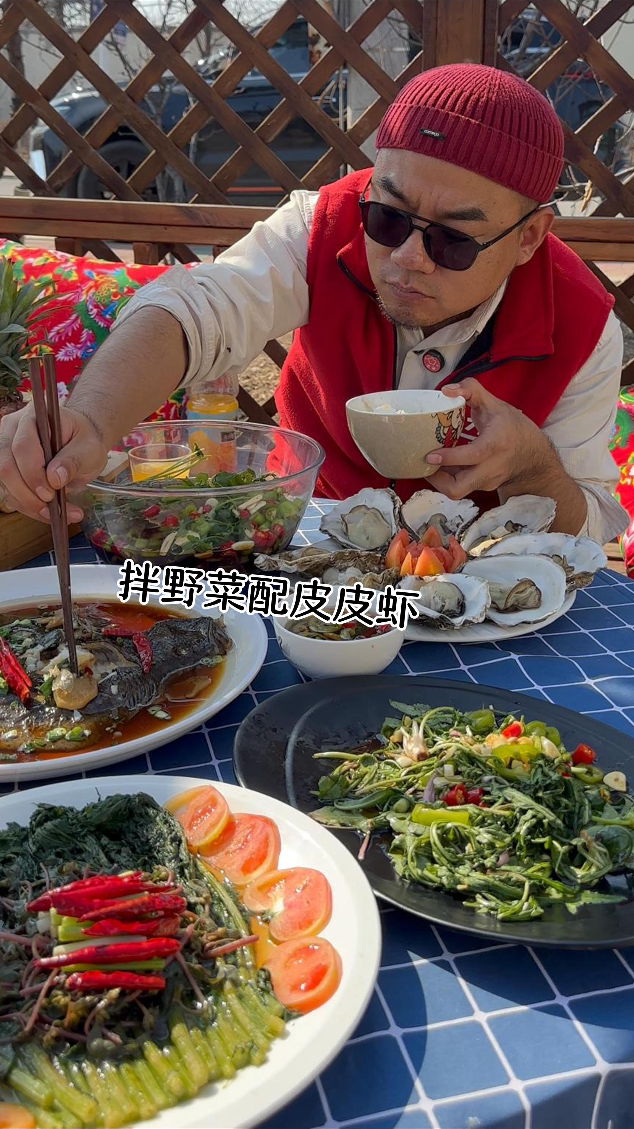 春天就该吃野菜,不知道老王大棚里的婆婆丁配上皮皮虾会是啥味