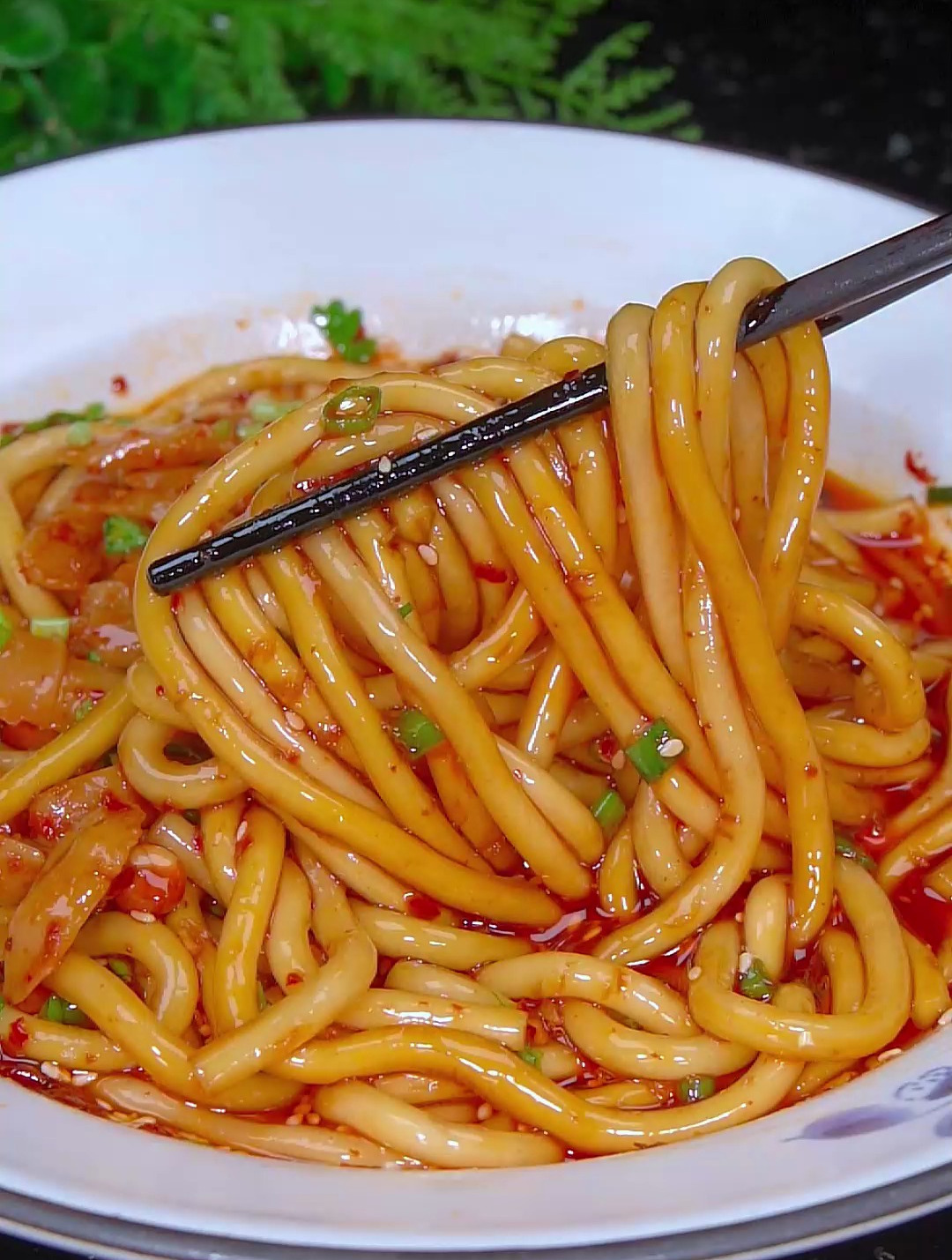 做个凉拌土豆粉吃吃吧,酸辣开胃,专治夏天没胃口