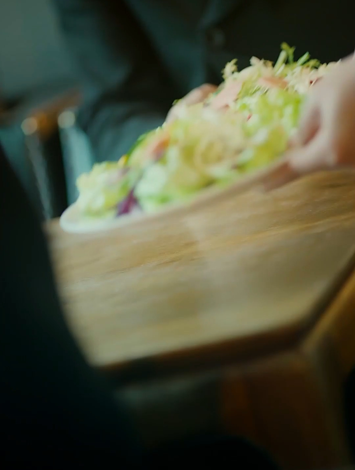 总裁路边吃麻辣烫,竟是为了讨美女欢心,太甜了!