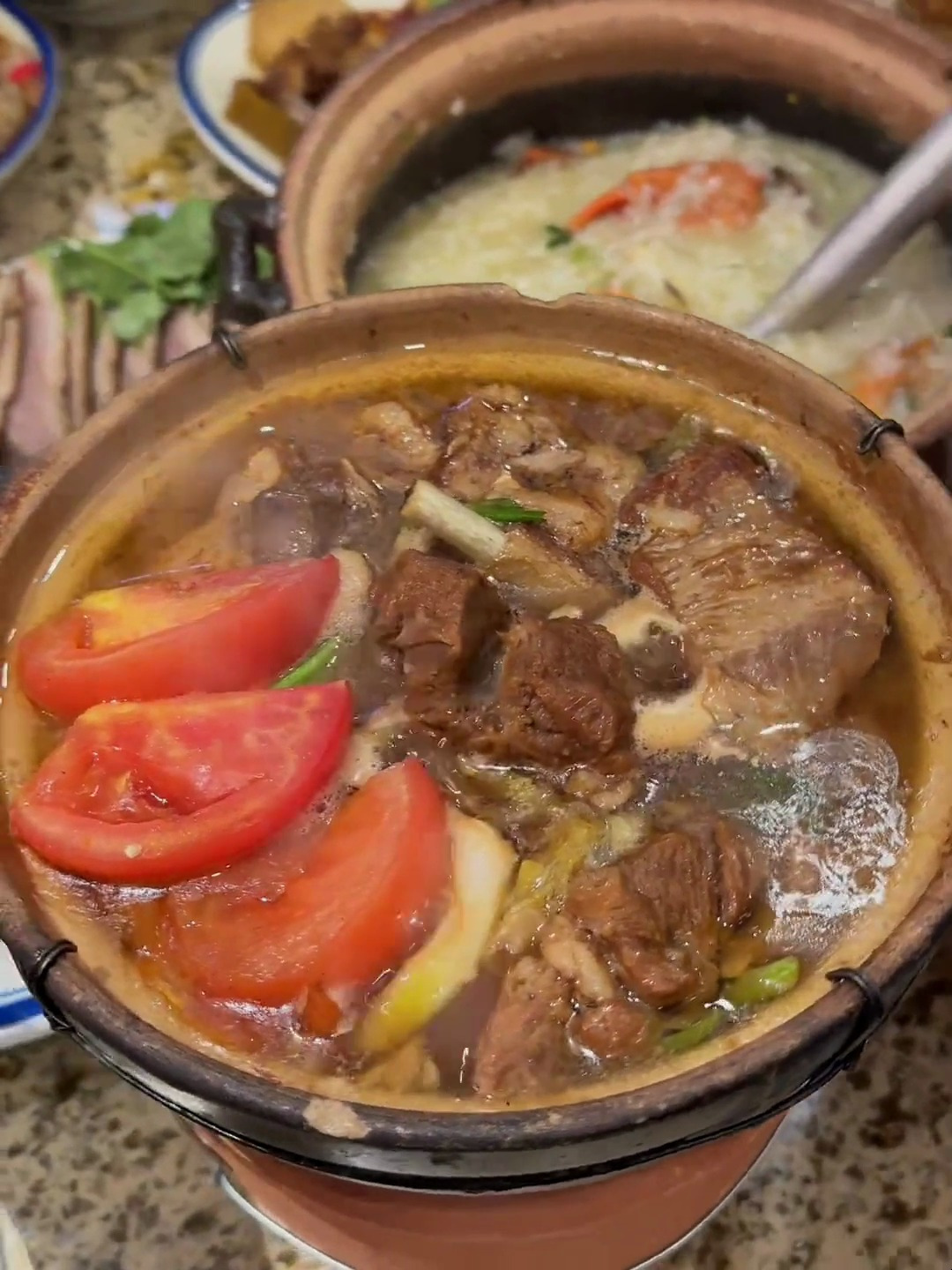 冬天吃热乎乎的潮汕海鲜粥砂锅羊肉煲!好幸福啊啊!