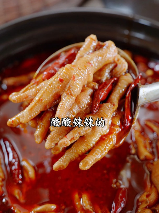 “邹三和鸡爪,无骨美味背后有何秘密?”