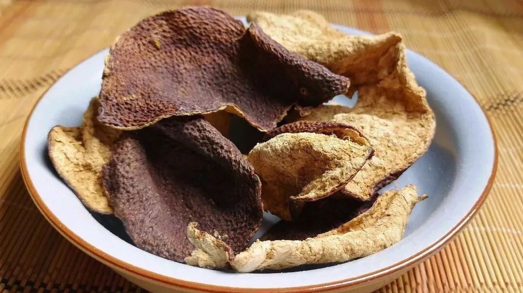 脾胃虚寒，消化不良，3样食材泡水喝，健脾养胃，强健身体！