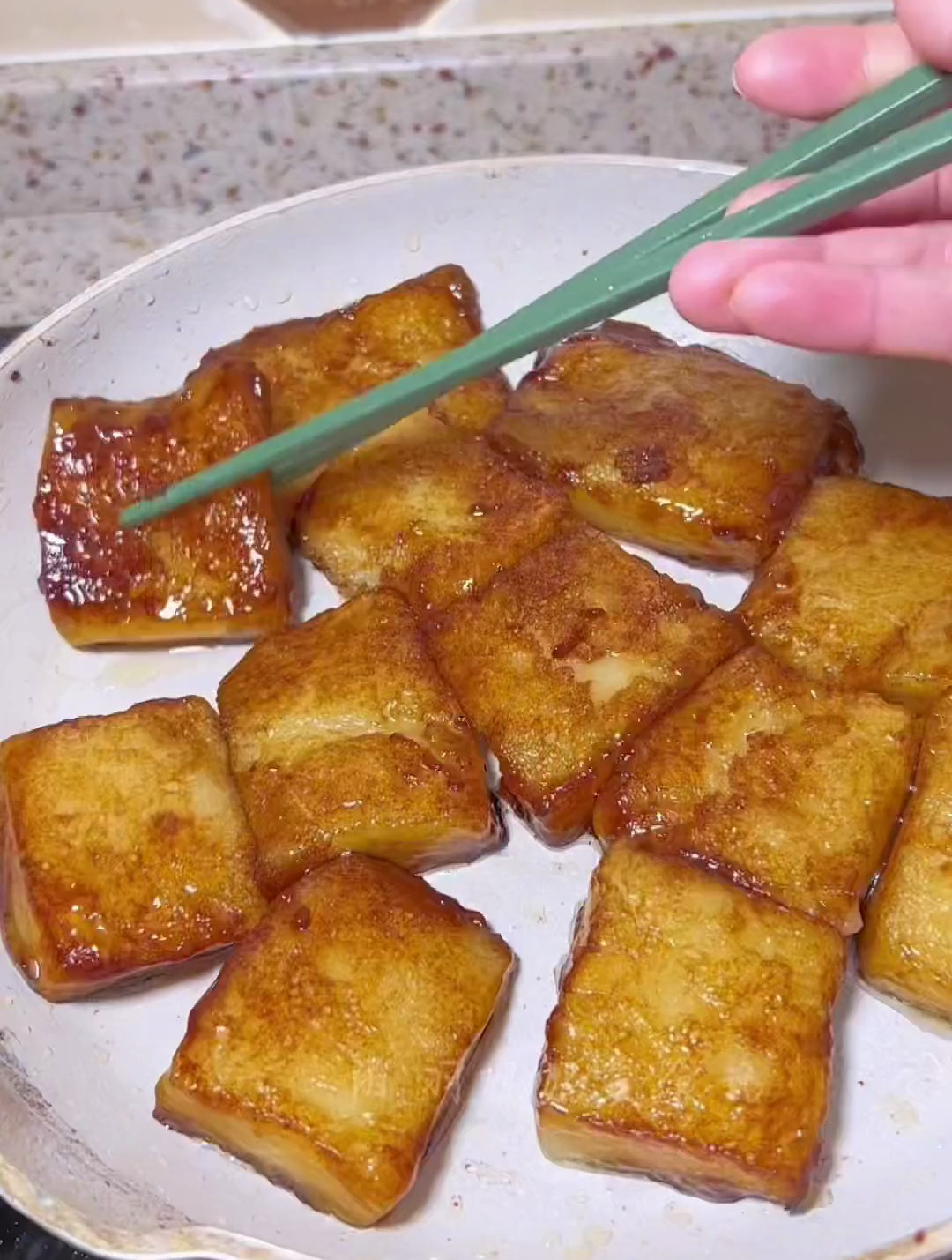 年糕的传统吃法,红糖炒年糕,软糯香甜特别好吃!