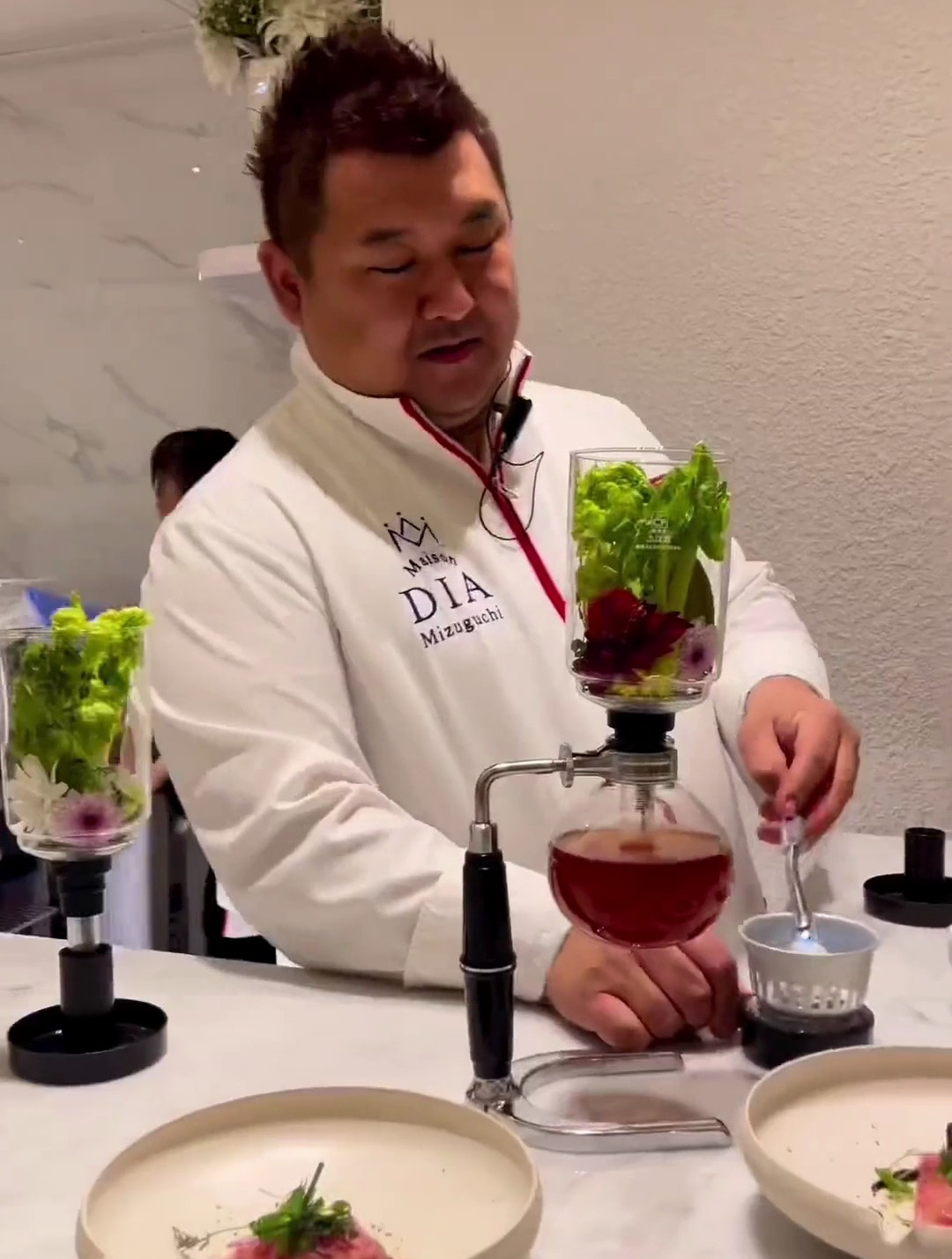 法式清汤浸和牛,治愈系美吃出仪式感