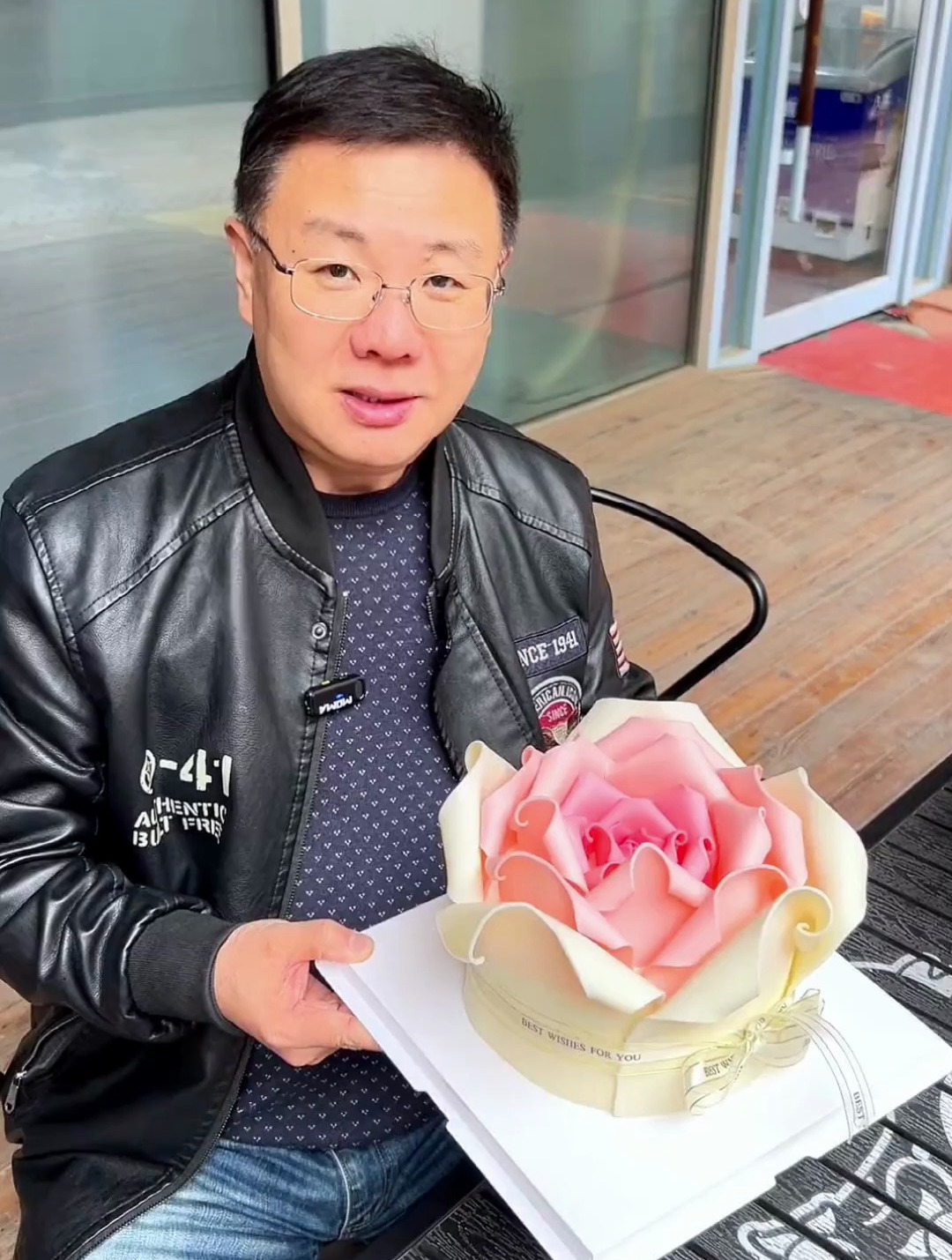 送女朋友这样的粉色玫瑰冰淇淋蛋糕真的是太好了!