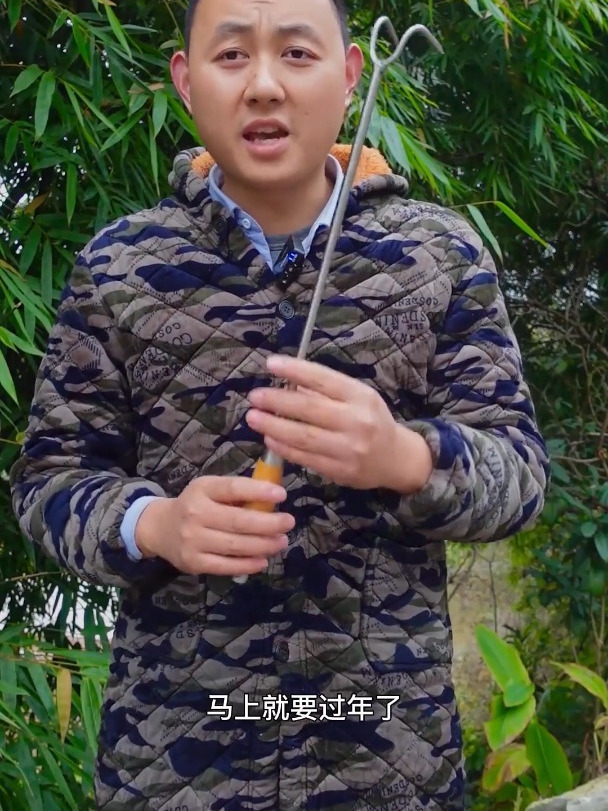 过年煮肉缺啥?少个捞肉钩子呗!买一个用20年,真实用!