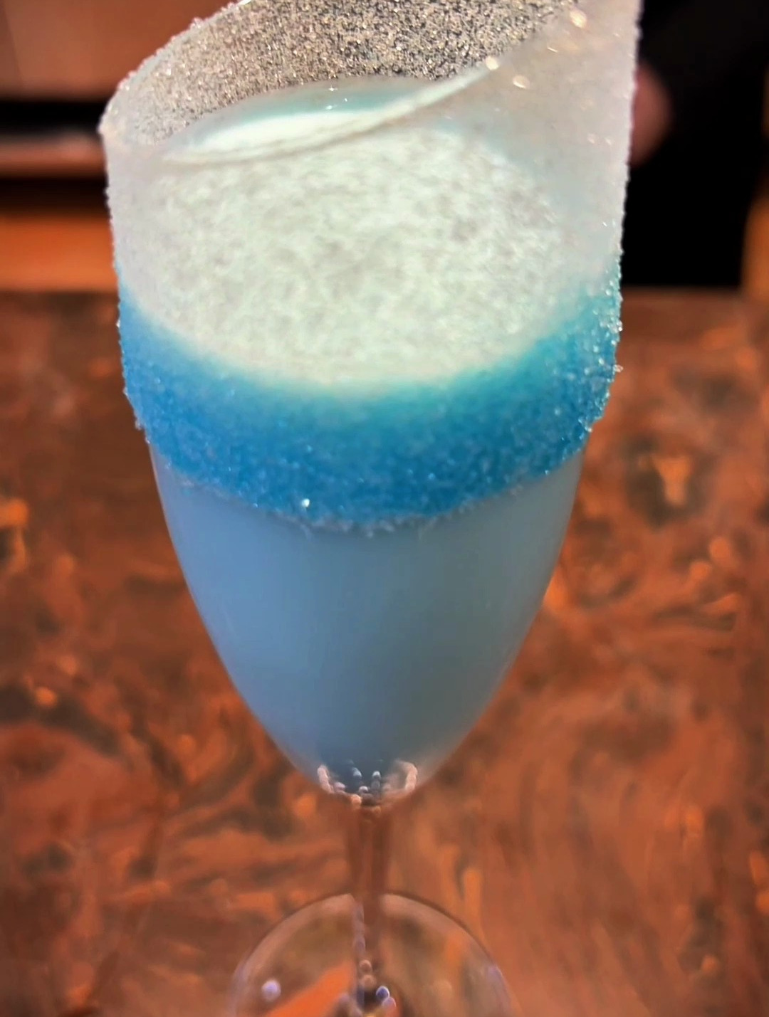 欧米奇调酒课堂作品:爱琴海!仿佛置身海岛,感受异域风情!