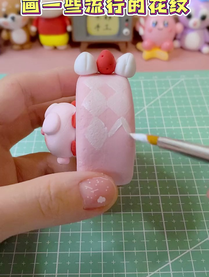 粘土手工:萌萌猪猪蛋糕