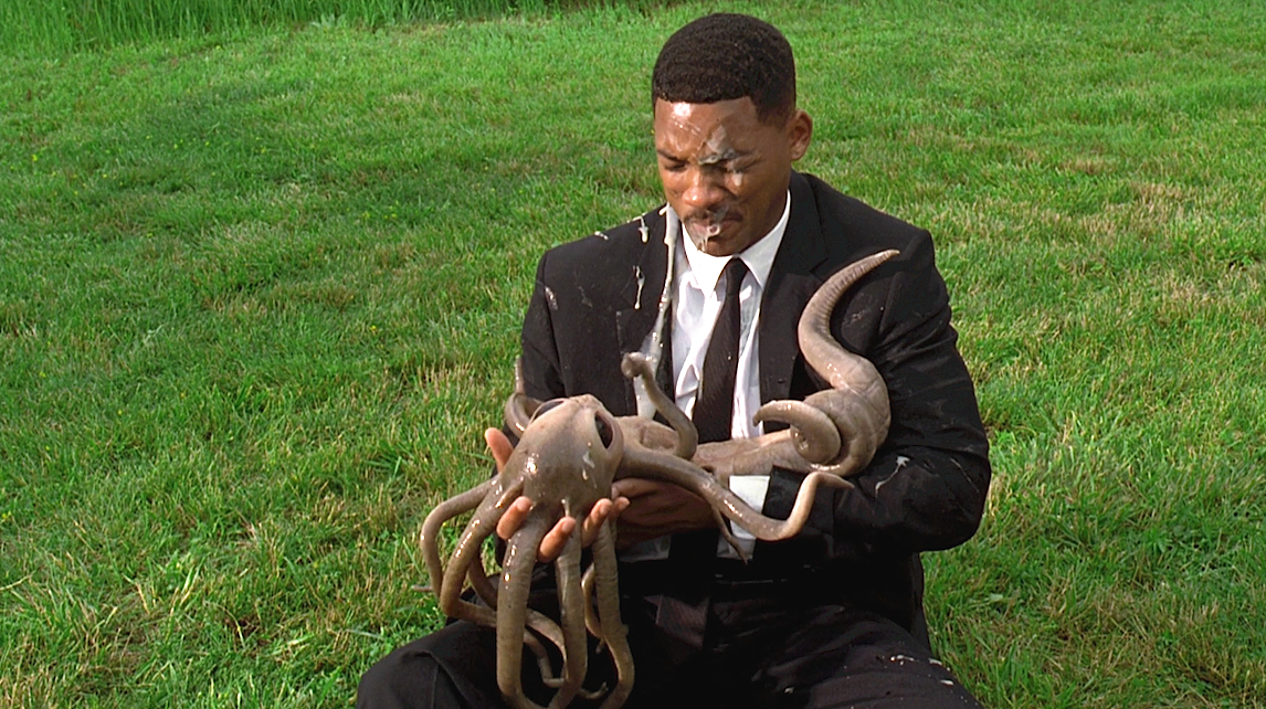 外星孕妇偷渡到地球,假扮成人类藏起来,结果生下一个章鱼宝宝