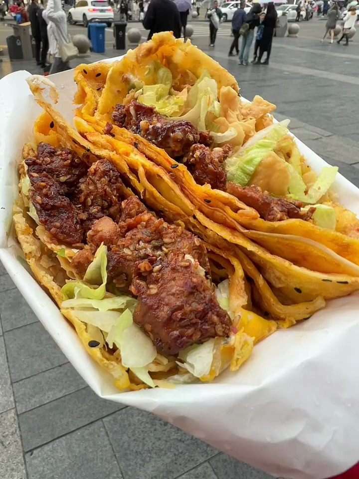 煎饼道最伟大的单品出现了!煎饼「话题」煎饼果子「话题」