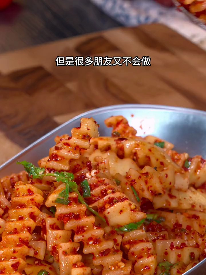 香辣可口的干拌土豆条